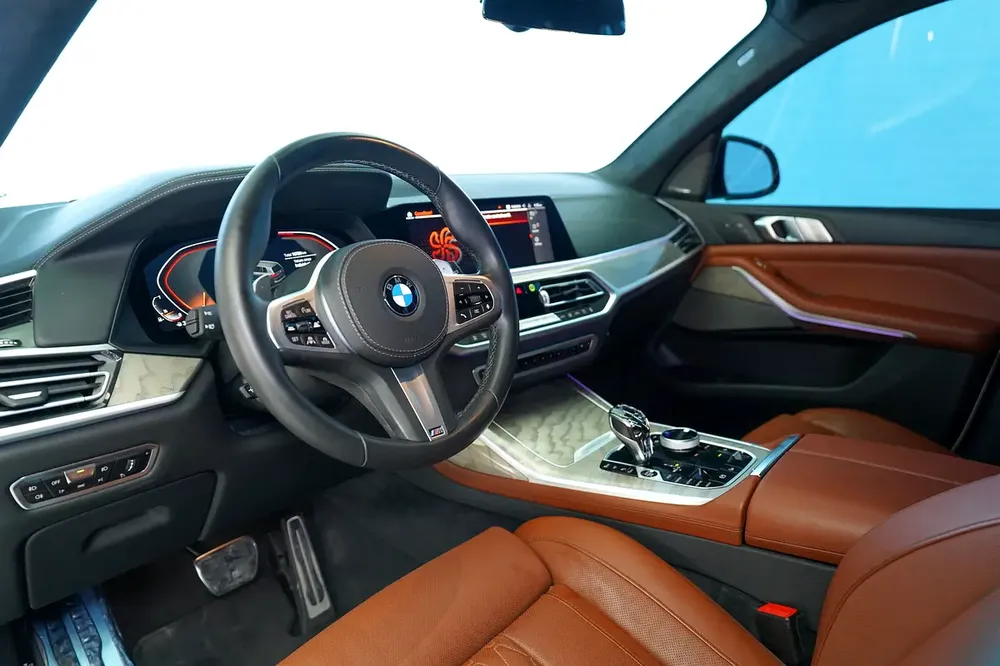 BMW X7 xDrive40i M SPORT | GCC | REAR ENTERTAINMENT | WARRANTY AVAILABLE - Image 8
