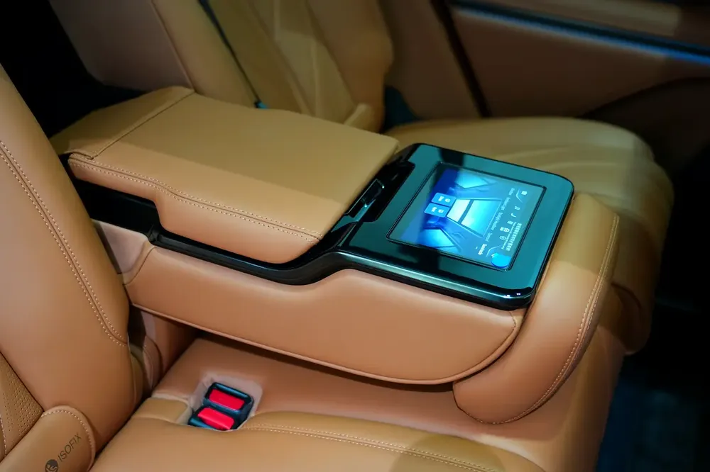 2024 BYD Yangwang U8 - Premium Edition | 1,200 HP | Quad-Motor AWD | AED 595,000 - Image 12