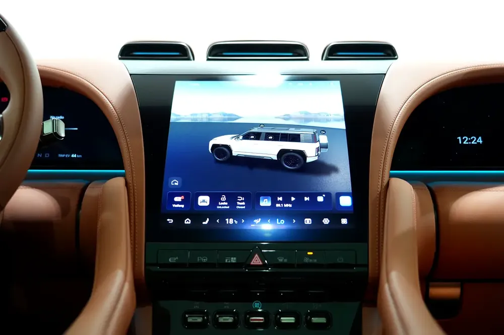 2024 BYD Yangwang U8 - Premium Edition | 1,200 HP | Quad-Motor AWD | AED 595,000 - Image 19