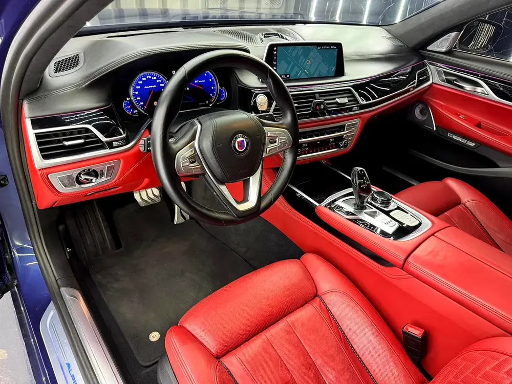 BMW Alpina 750Li xDrive  B7-Biturbo | GCC Specs | Original paint | Well Maintained - Image 10