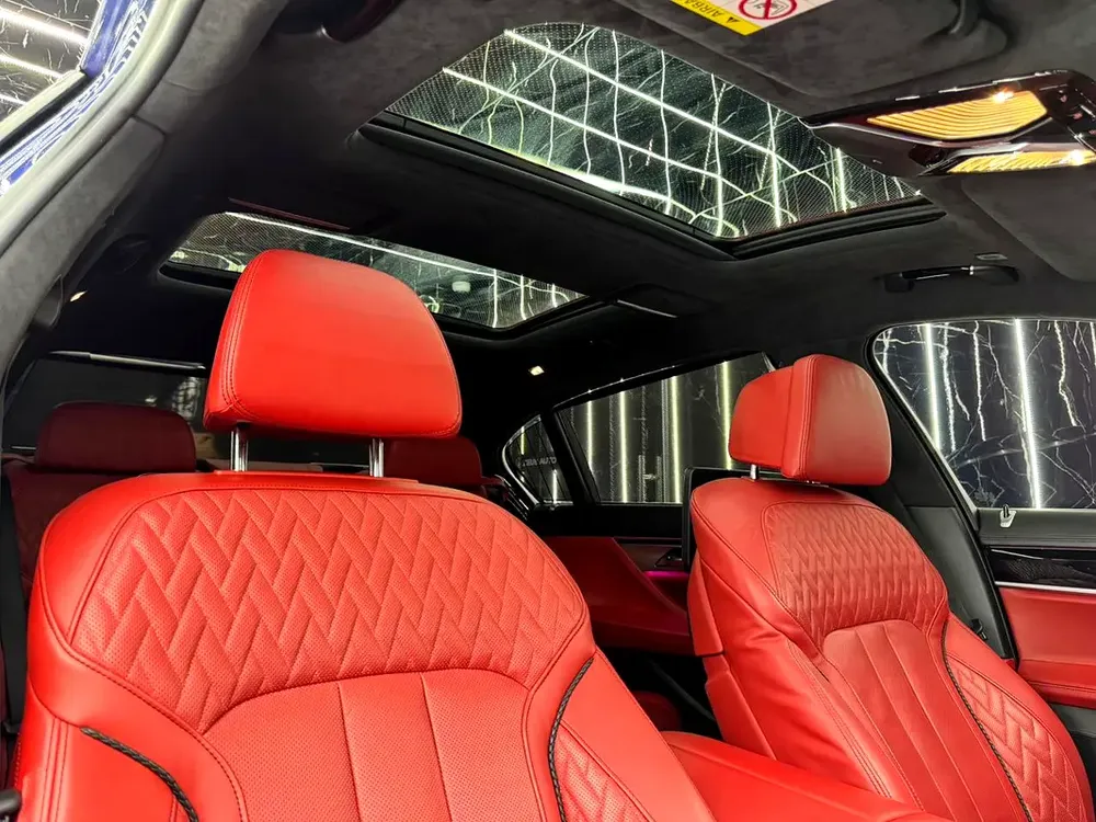 BMW Alpina 750Li xDrive  B7-Biturbo | GCC Specs | Original paint | Well Maintained - Image 17