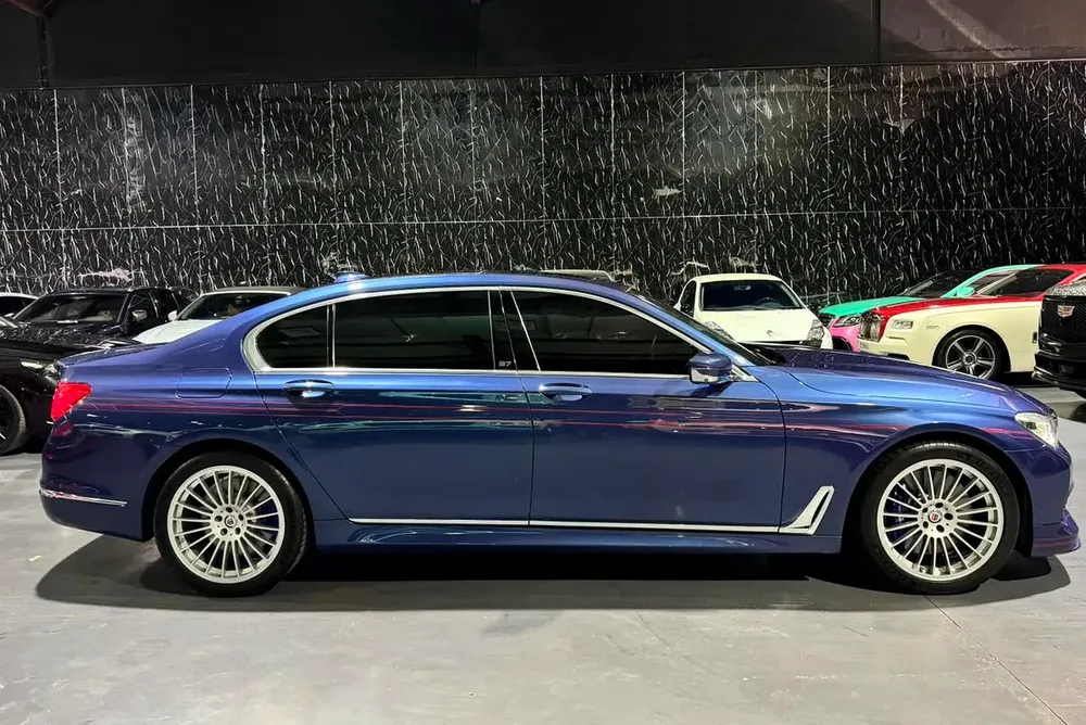 BMW Alpina 750Li xDrive  B7-Biturbo | GCC Specs | Original paint | Well Maintained - Image 7