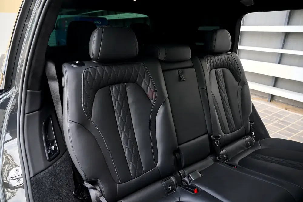 2023 BMW Alpina XB 7 - Image 17