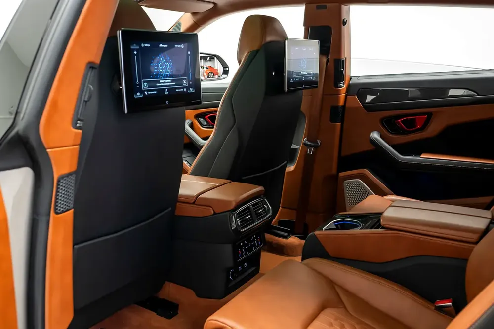 GCC SPECS WARRANTY + SERVICE CONTRACT 2023 LAMBORGHINI URUS S - 3D BANG AND OLUFSEN - Image 14