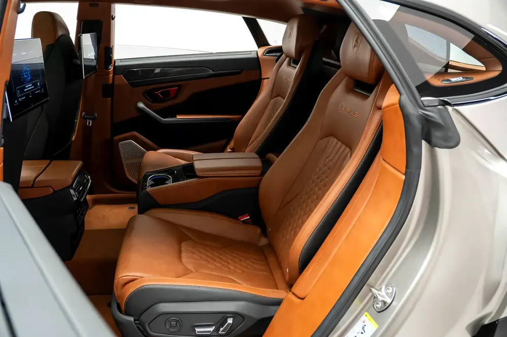 GCC SPECS WARRANTY + SERVICE CONTRACT 2023 LAMBORGHINI URUS S - 3D BANG AND OLUFSEN - Image 15