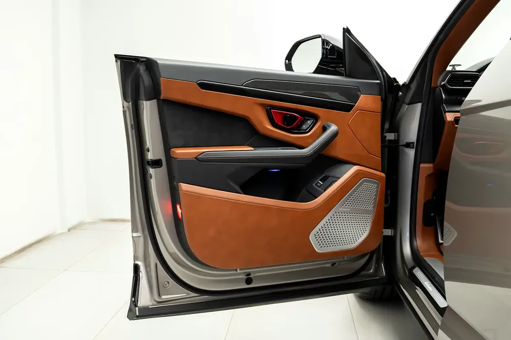 GCC SPECS WARRANTY + SERVICE CONTRACT 2023 LAMBORGHINI URUS S - 3D BANG AND OLUFSEN - Image 17