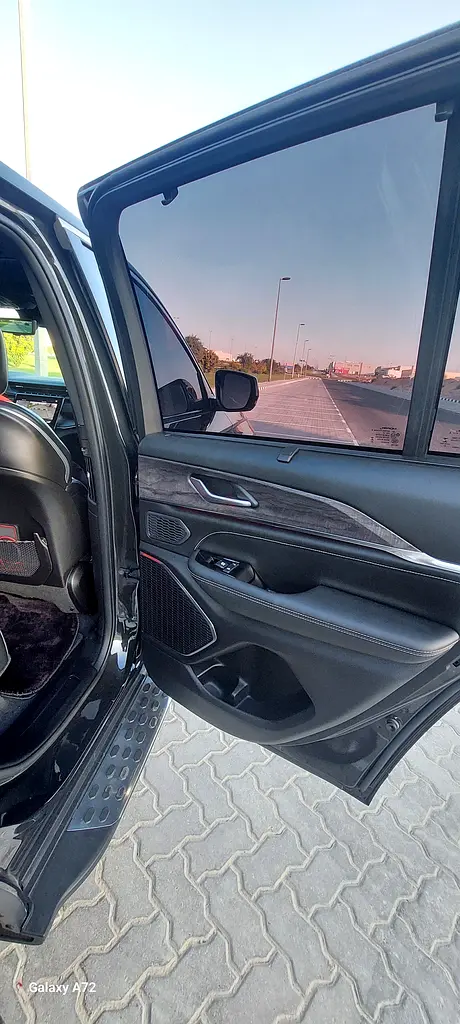 Jeep Grand Cherokee Overland 2023 | GCC Specs | Top of the line - Image 20