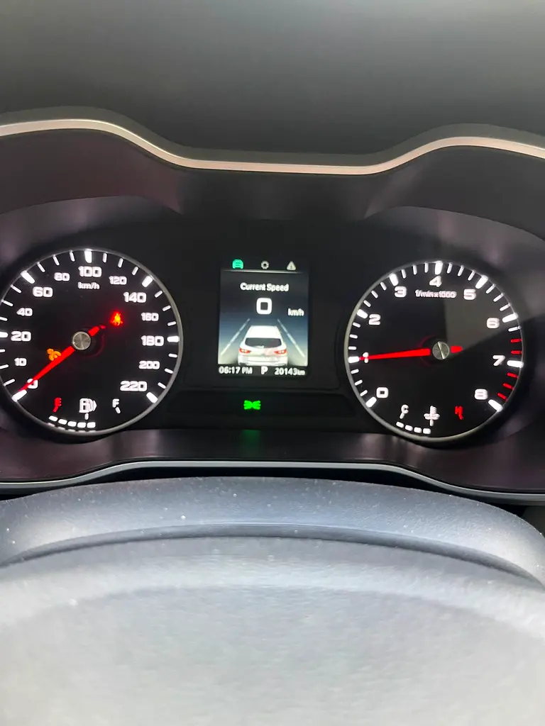 MG ZS 2025 Luxury 1.5L - GCC Specs - Image 7