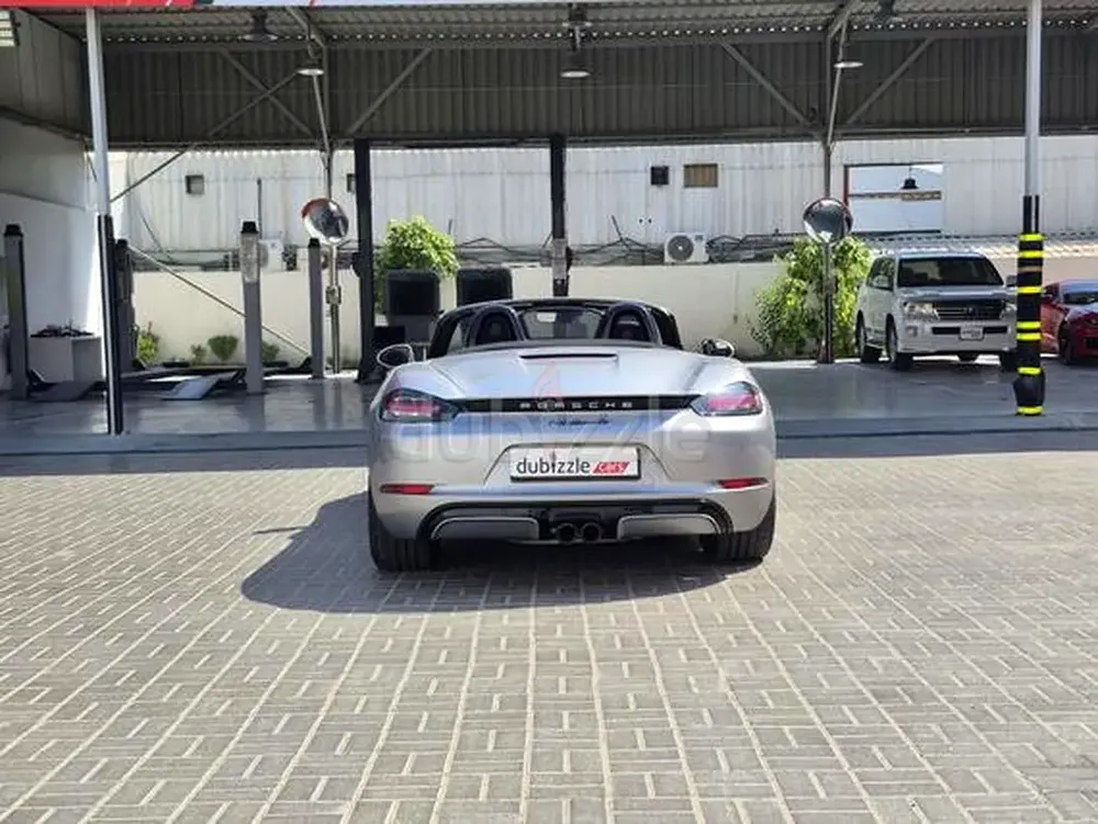 AED 5065/month | 2024 Porsche 718 GLS 4WD | GCC Specs | Ref#481005 - Image 18