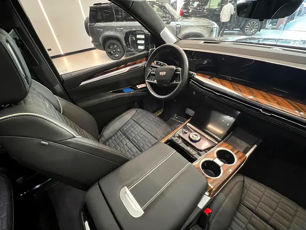 !! 2025 !! Cadillac |  Escalade | Sport Platinum | GCC Specs | Brand New | - Image 11