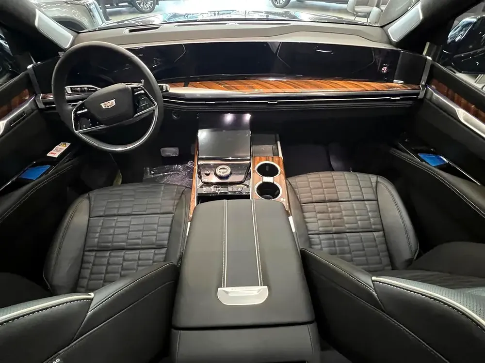 !! 2025 !! Cadillac |  Escalade | Sport Platinum | GCC Specs | Brand New | - Image 16