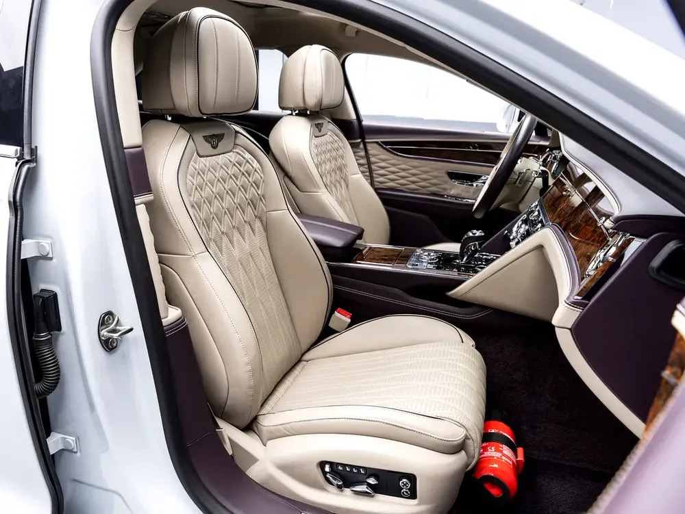 BUY NOW, PAY 2027 | THE BLACKLINE STANDARD | 2020 Bentley Flying Spur, Bentley Warranty - Image 10