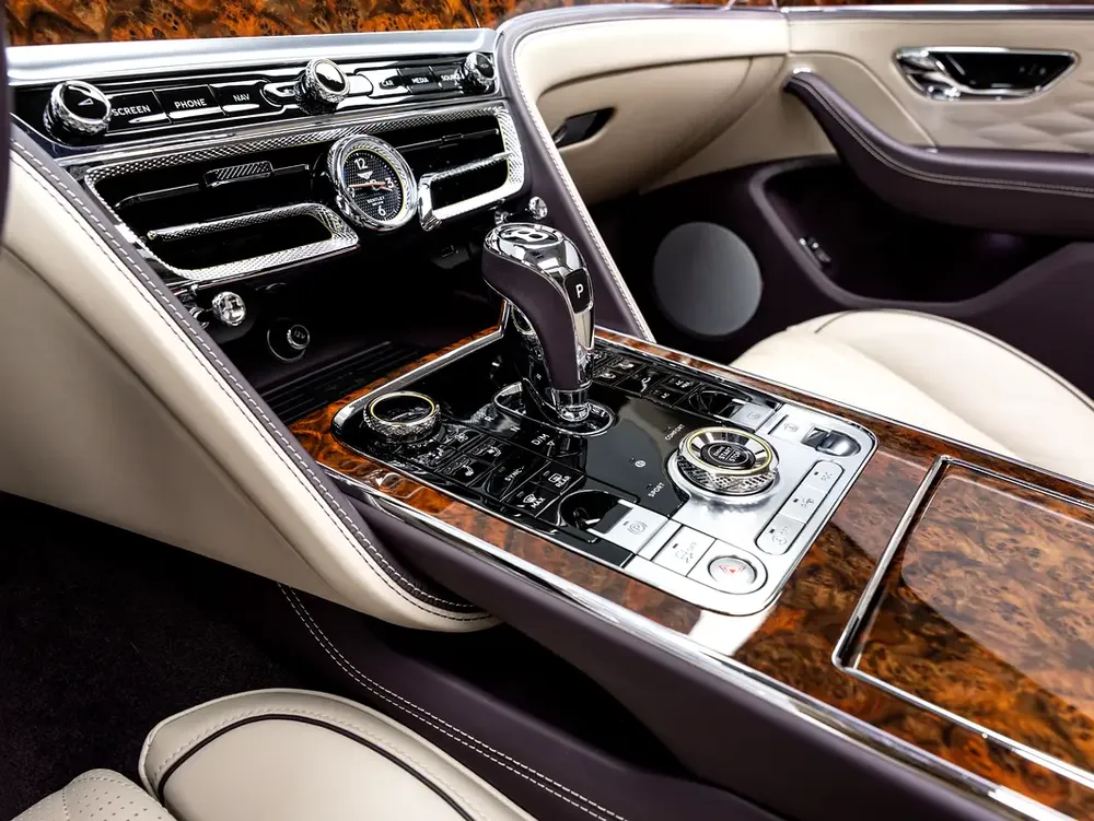 BUY NOW, PAY 2027 | THE BLACKLINE STANDARD | 2020 Bentley Flying Spur, Bentley Warranty - Image 15