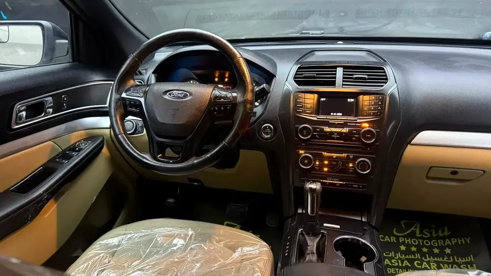 Ford Explorer XLT 2017 - direct from Owner -limited offer🔥🔥 - Image 7
