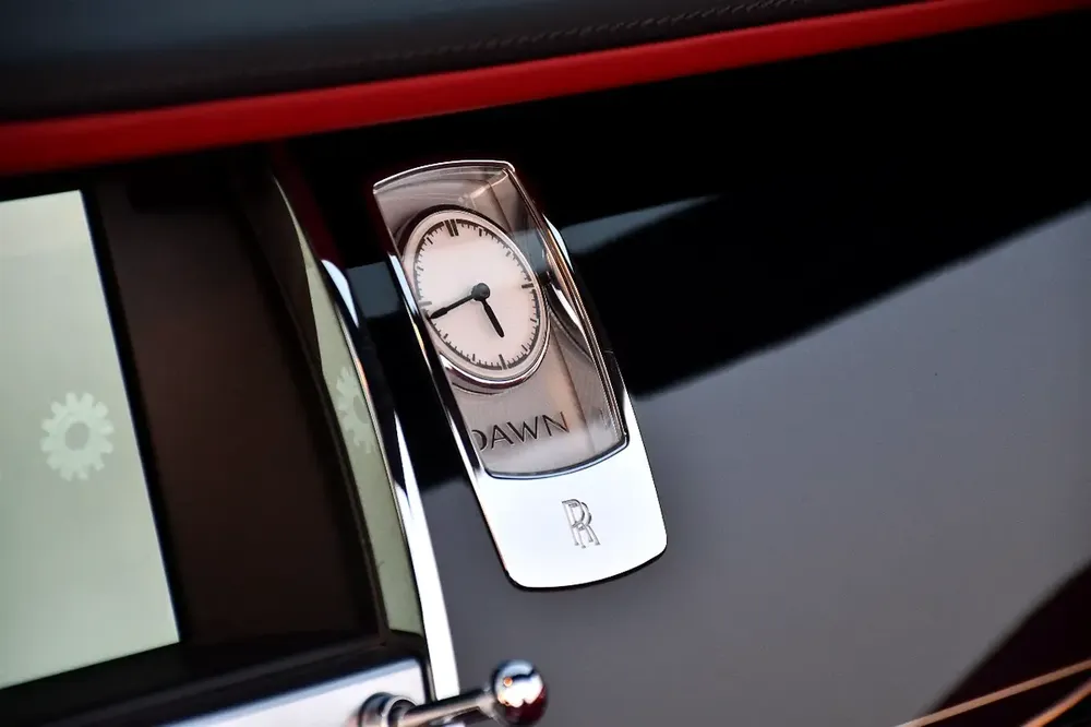 2017 Rolls-Royce Dawn | Standard Trim | GCC Specs | Pristine Condition - Image 9