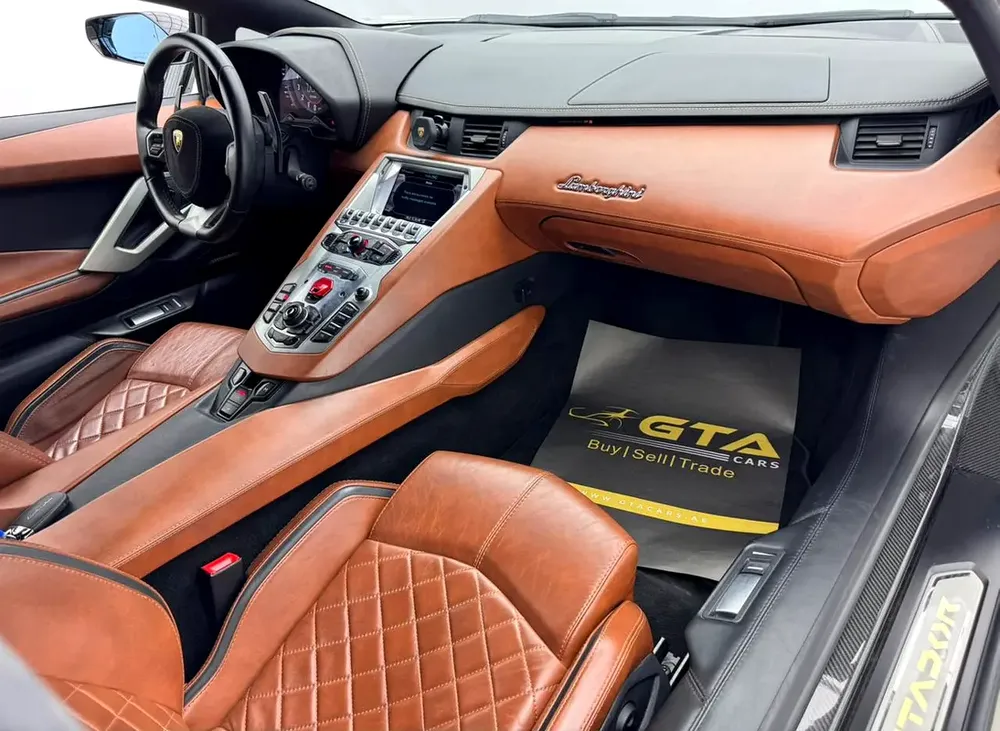 2017 Lamborghini Aventador S Roadster, Lamborghini Service History, Excellent Condition, GCC - Image 14