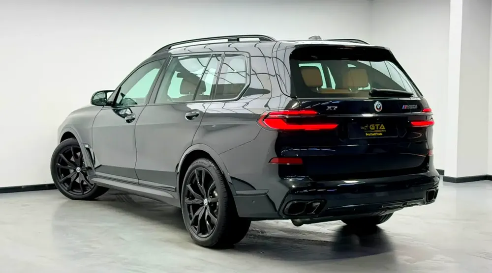2025 BMW X7 M60i, BMW Warranty+Service Contract+Full BMW Service History, GCC - Image 4