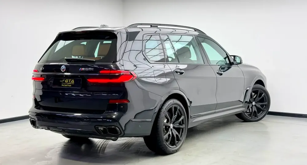 2025 BMW X7 M60i, BMW Warranty+Service Contract+Full BMW Service History, GCC - Image 6