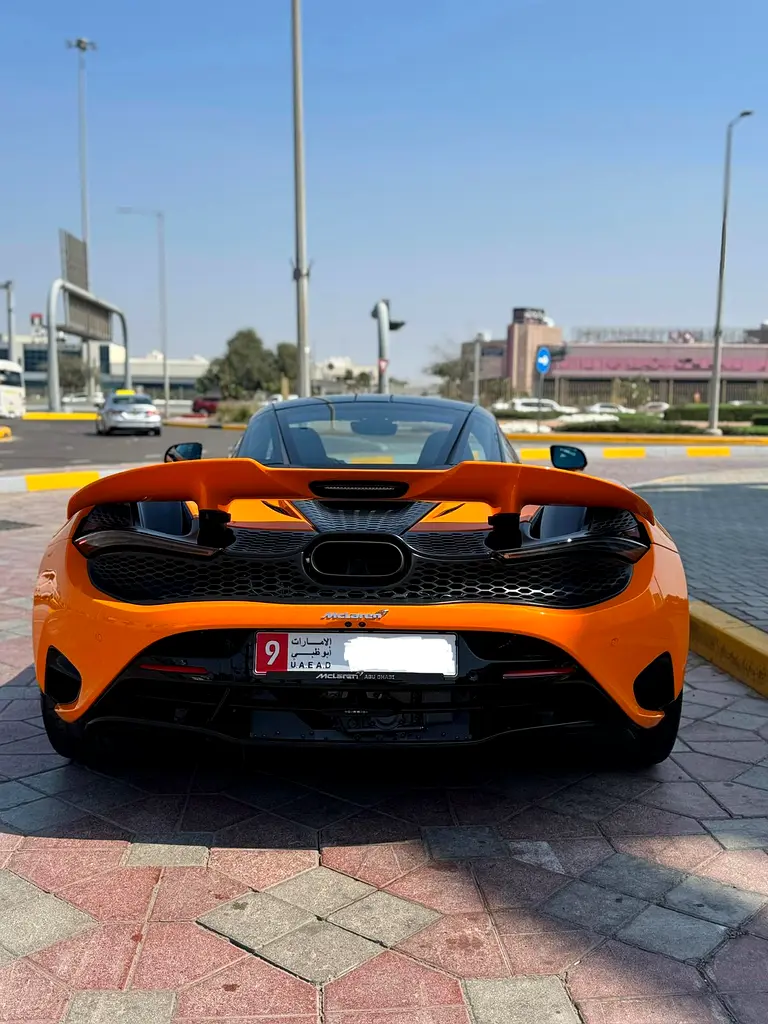 McLaren 750S Coupe , 3900km , GCC Spec , Full PPF - Image 13