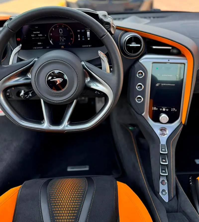 McLaren 750S Coupe , 3900km , GCC Spec , Full PPF - Image 6